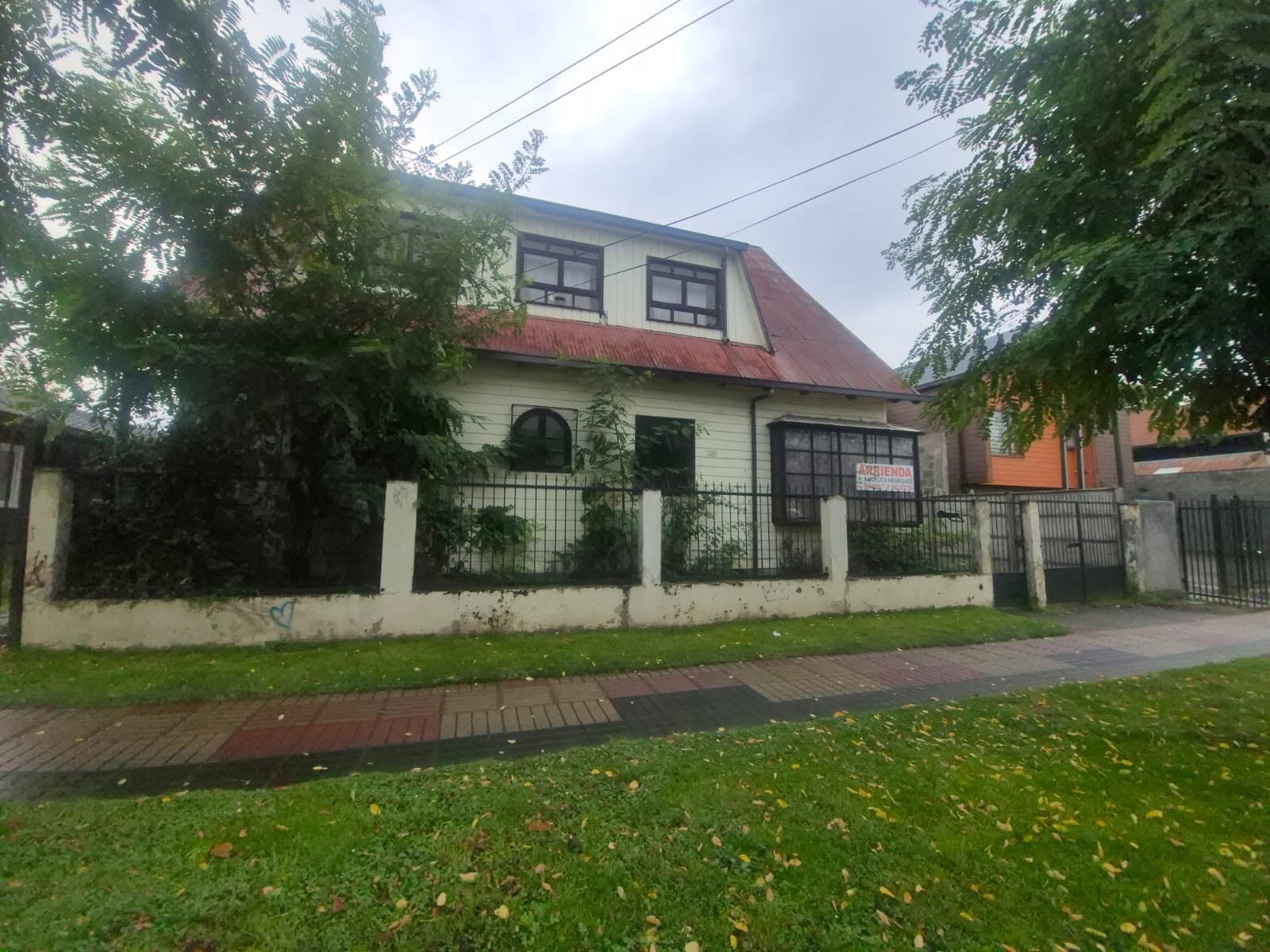 Se Arrienda Casa Amplia Especial Para Residencia – Oficina – Hotel